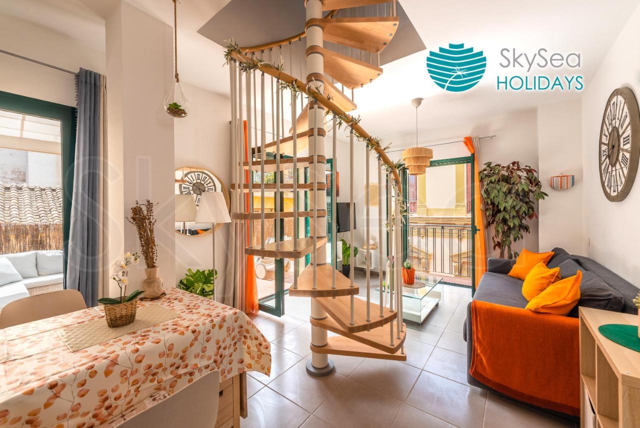 Skysea Holidays City Center Suites Malaga Exterior photo